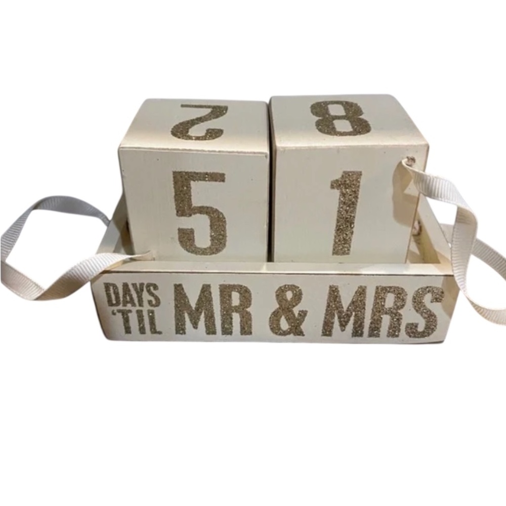 Primitives by Kathy Wedding Countdown Calendar Gold Cream Glitter Blocks NWOT